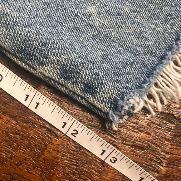 Levi’s custom cutoff distressed denim shorts - Picture 7 of 8